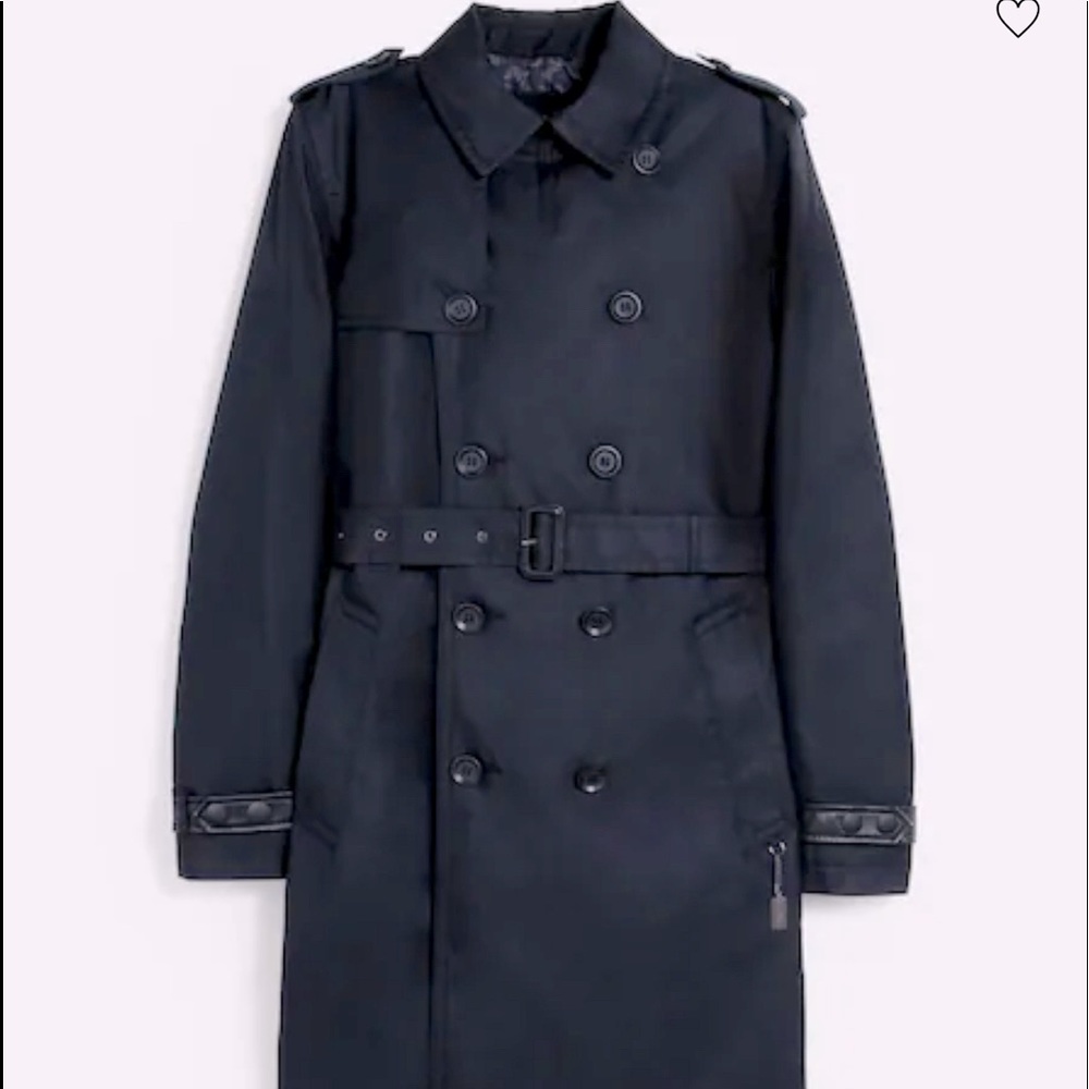 It is fairly new. Only worn 5 time it is just too big.          Length: 41"